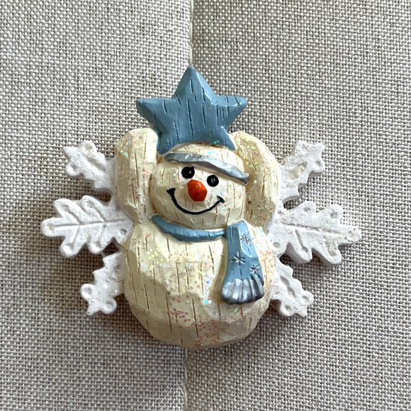 Jewelry - Glittery Snowman Brooch/Lapel Pin with Snowflake and Blue Star